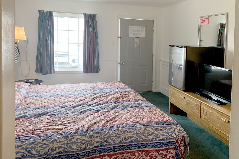 Four Keys Inn - photo 13