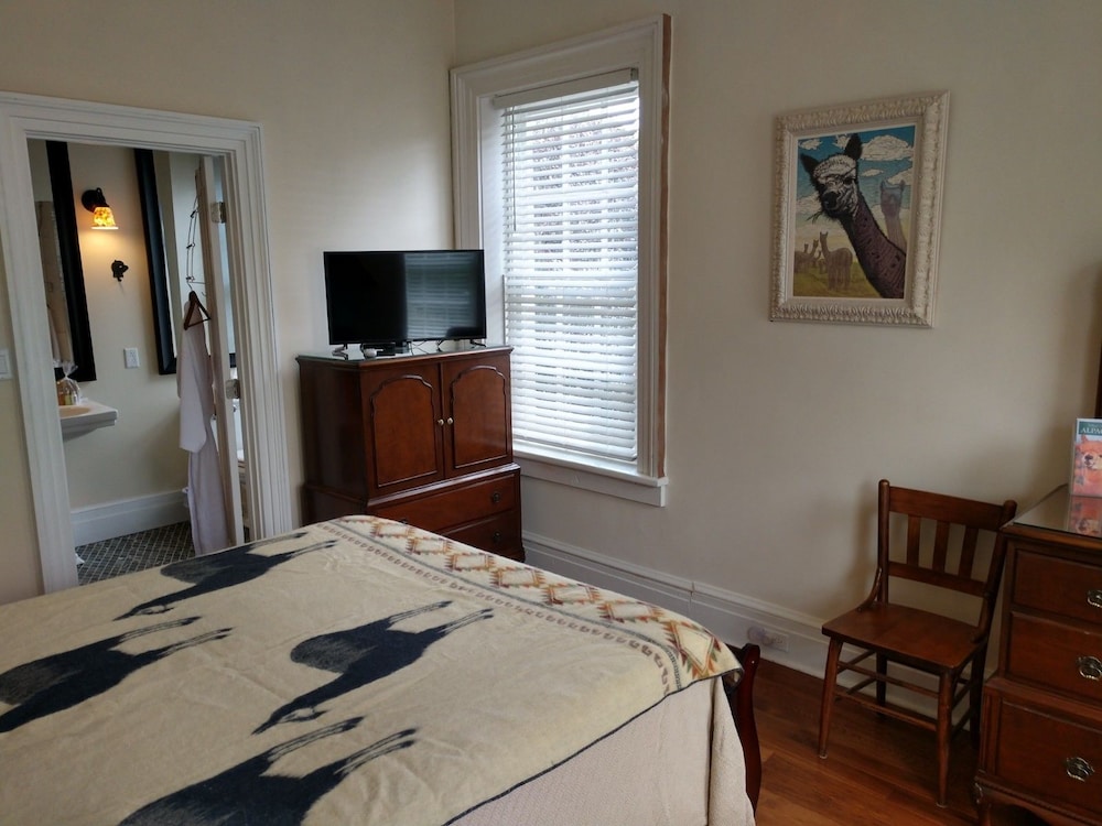 The Tiskilwa Inn - photo 17