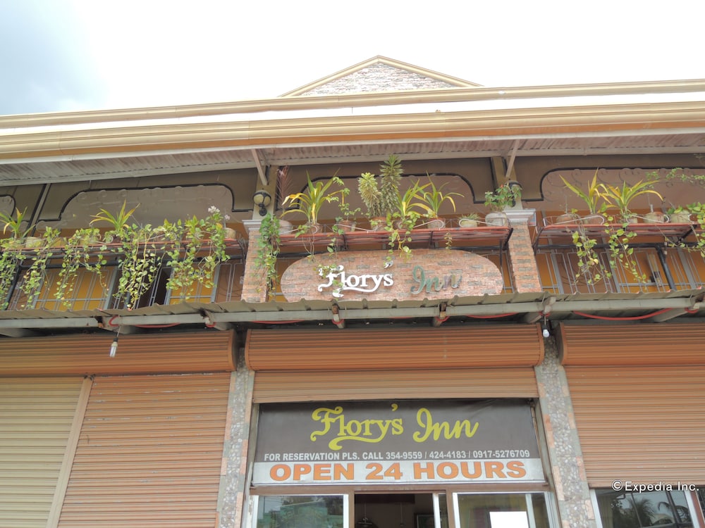 Flory's Inn - carbon neutral hotel in Liloan