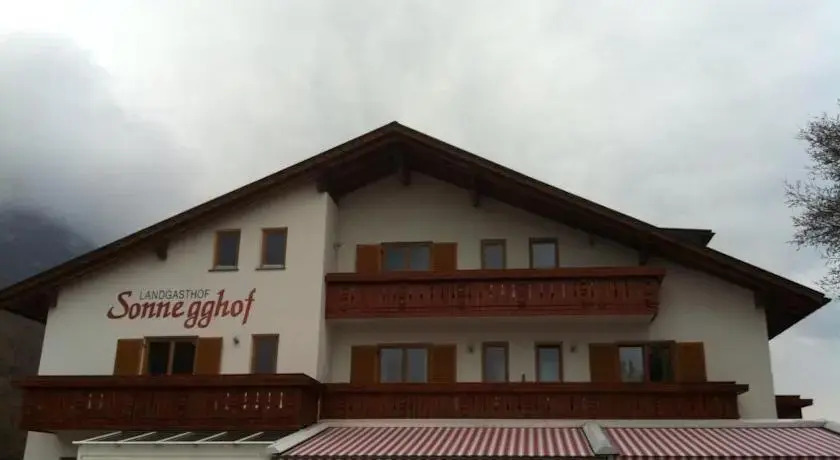 Landgasthof Sonnegghof in Caldaro Sulla Strada Del Vino, Italy