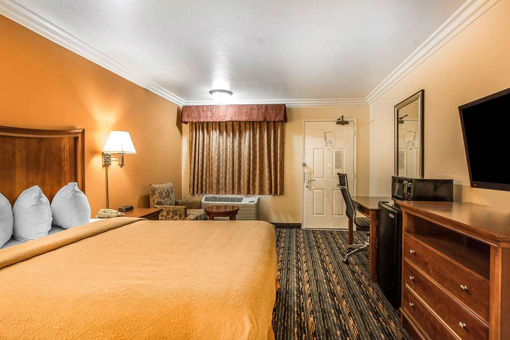 Quality Inn Lake Elsinore I 15 - photo 18