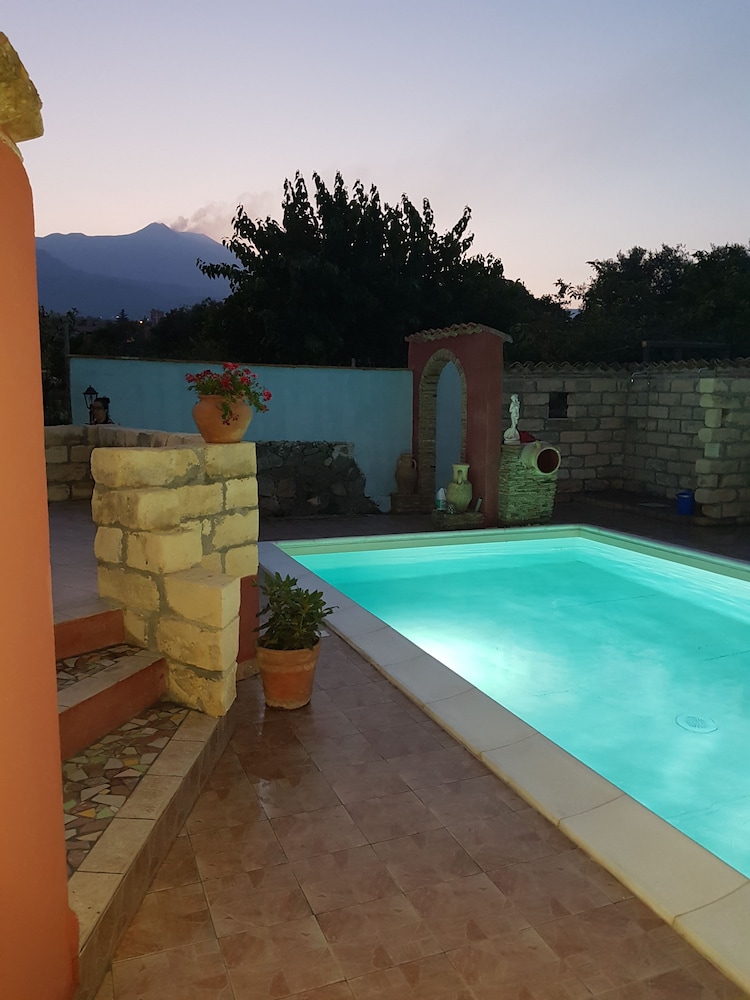 Original Sicily House — 4-Star Luxury Hotel in Santa Venerina, Italy