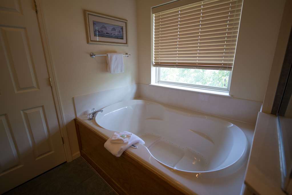 Branson Yacht Club - photo 27