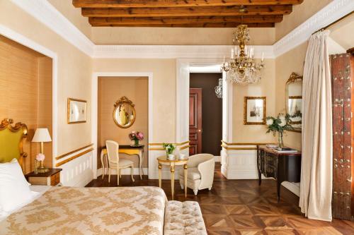 Hotel Casa 1800 Sevilla — 4-Star Luxury Hotel in Sevilla, Spain
