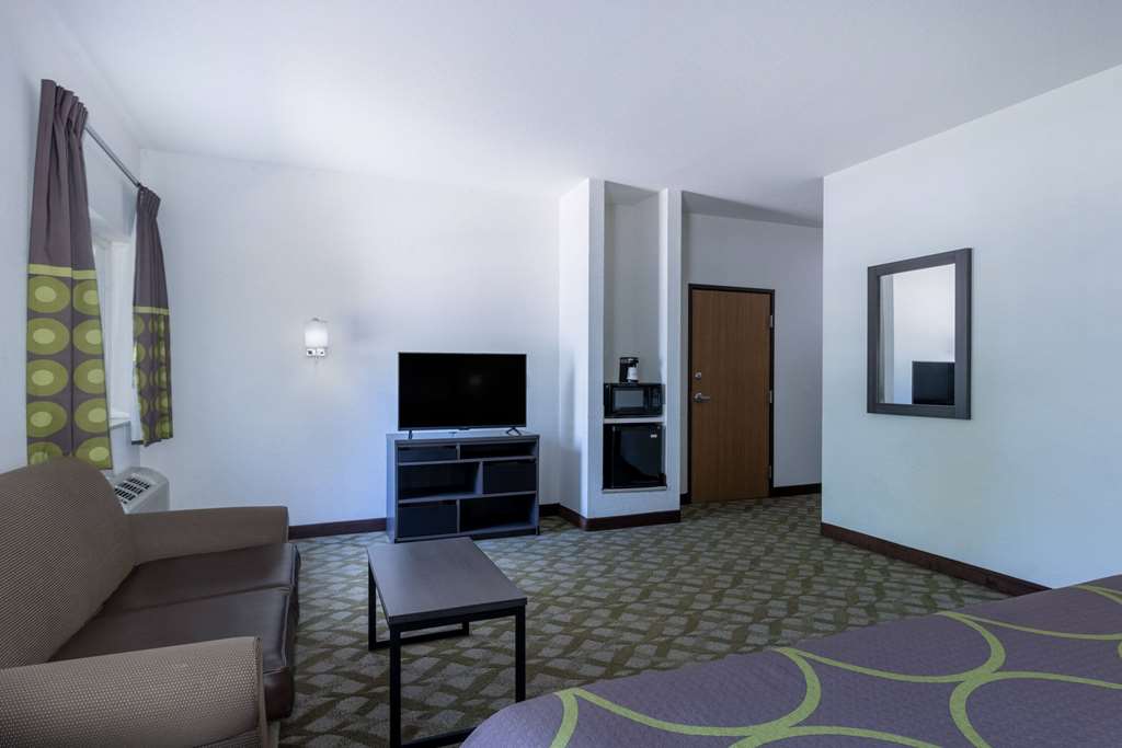 Super 8 by Wyndham De Soto - photo 17