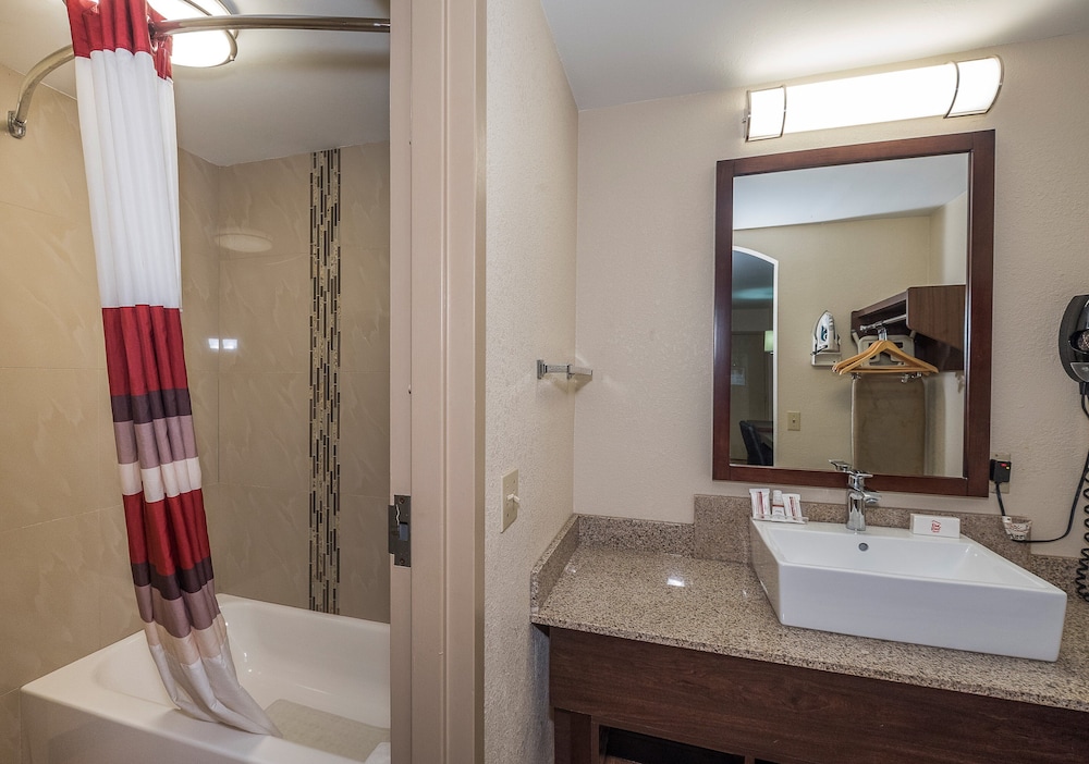 Red Roof Inn Lancaster - photo 22