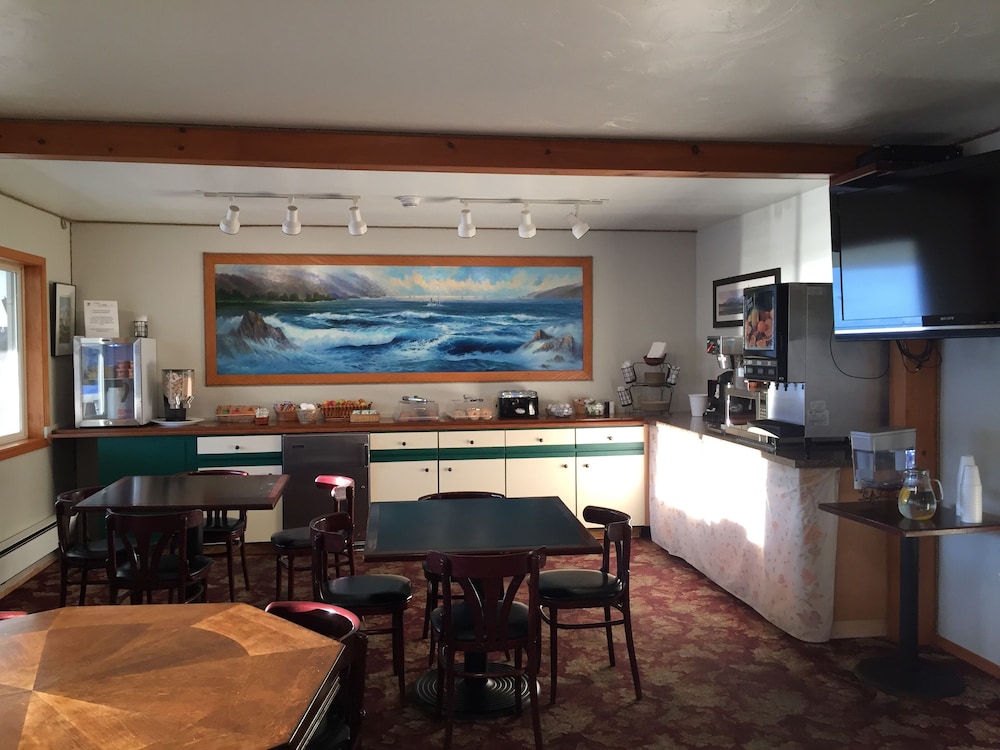 Captain's Choice Motel - photo 32