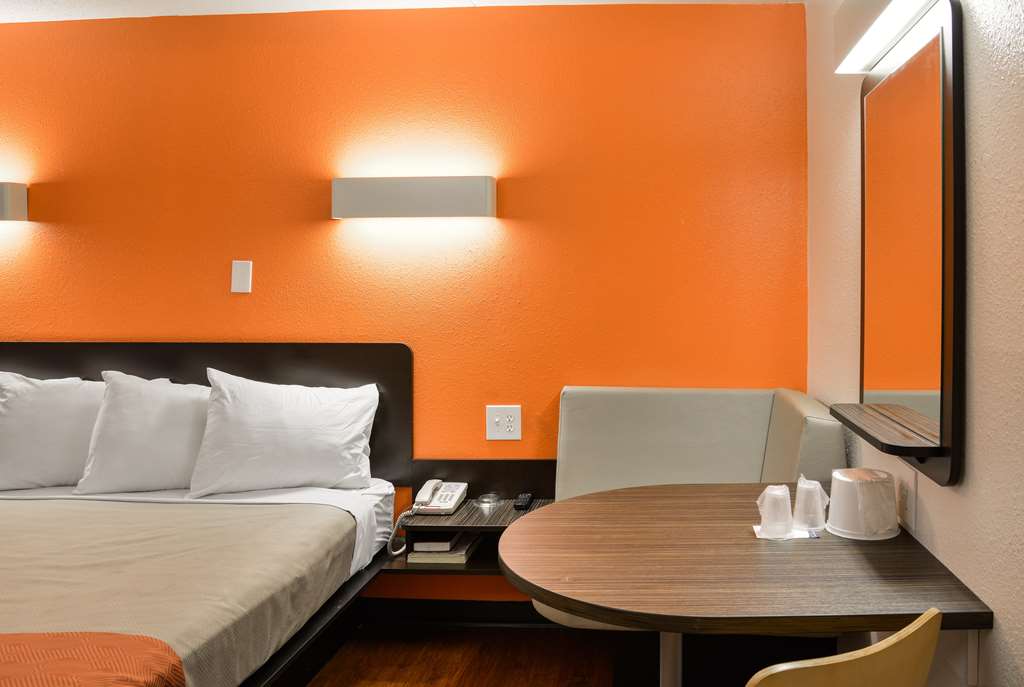 Motel 6 Toledo OH - photo 19