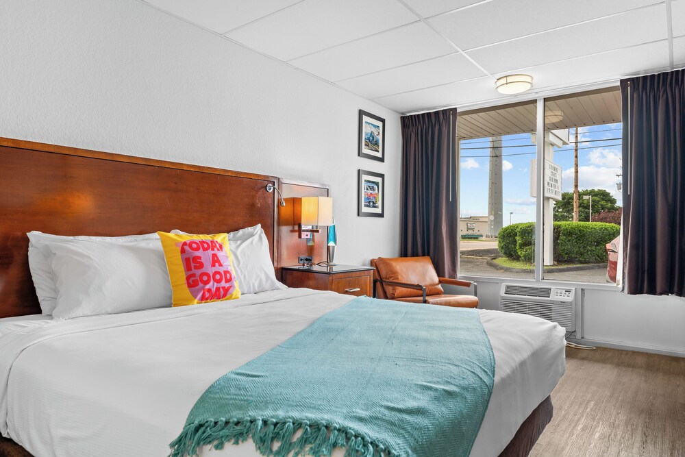 The Retro Hotel - photo 15
