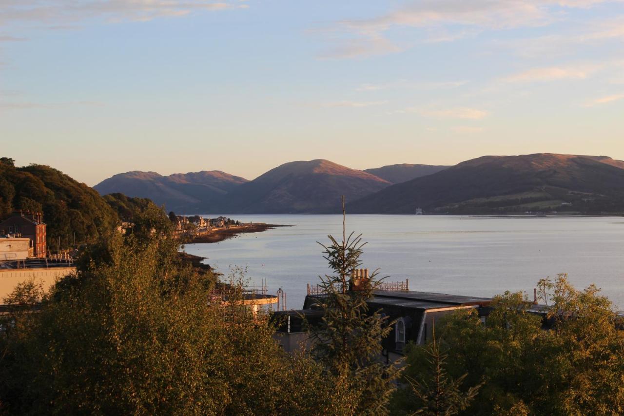 Ghillie's Croft Cabin Rothesay — 4-Star Luxury Hotel in Rothesay, United Kingdom