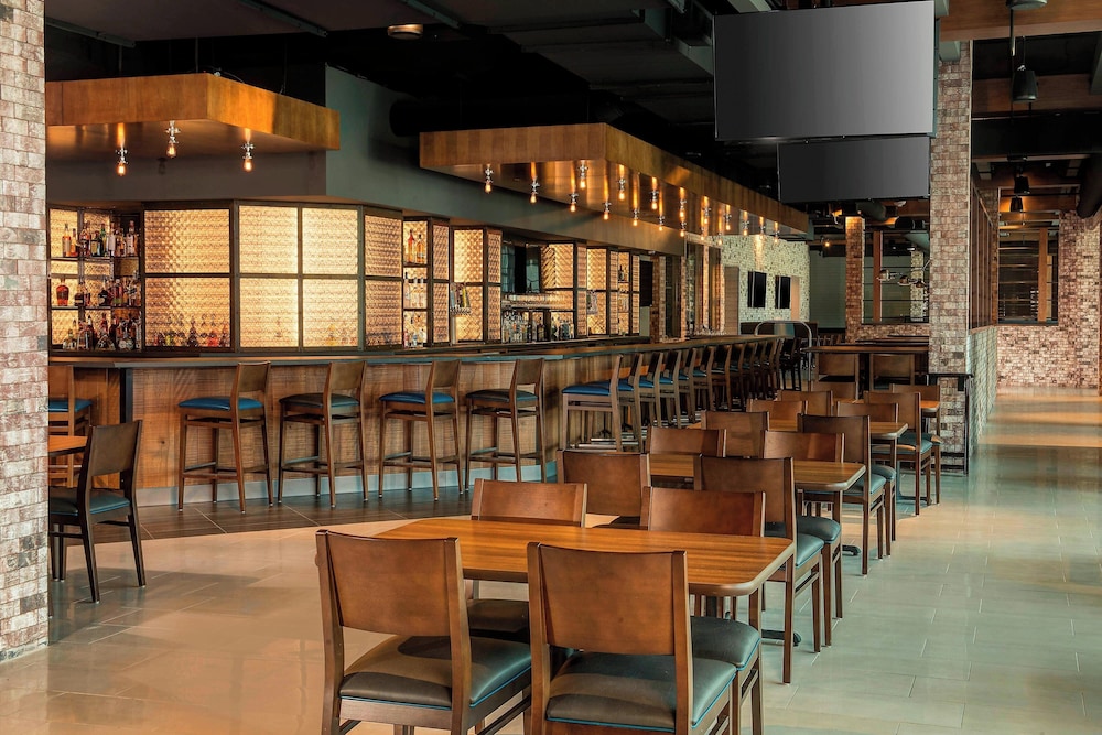 Sheraton Mesa Hotel at Wrigleyville West - photo 14