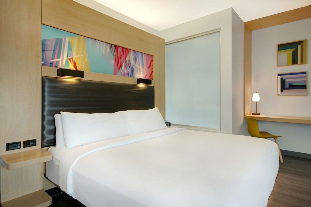 Aloft Oklahoma City Downtown Bricktown - photo 12