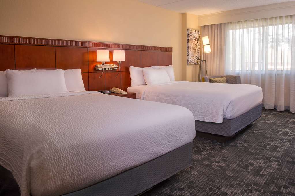 Sonesta Select Charlotte University Research Park - photo 7