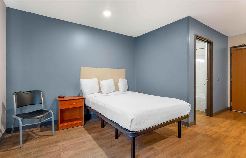 Extended Stay America Select Suites Fort Myers Northeast - photo 6