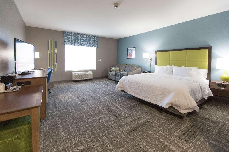 Hampton Inn & Suites Stroud - photo 70