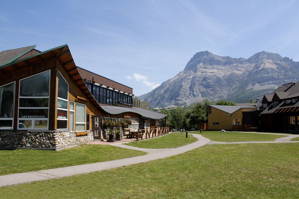 Waterton Lakes Lodge Resort — hotel in Waterton Park
