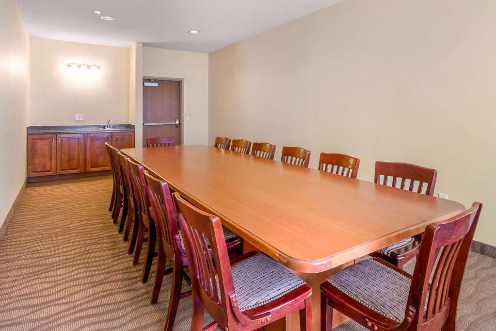 Comfort Suites Burlington - photo 33