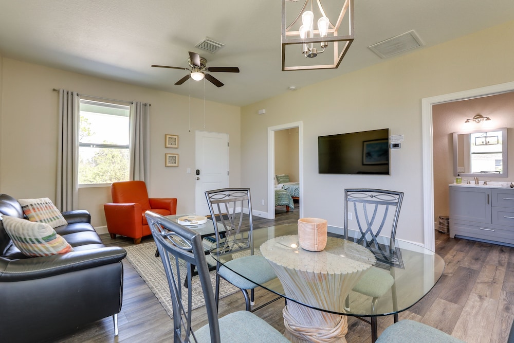 Englewood Home w Screened Porch 6 Mi to Beach - featured photo
