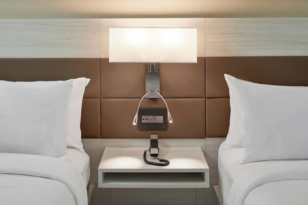 AC Hotel By Marriott Greenville - photo 15