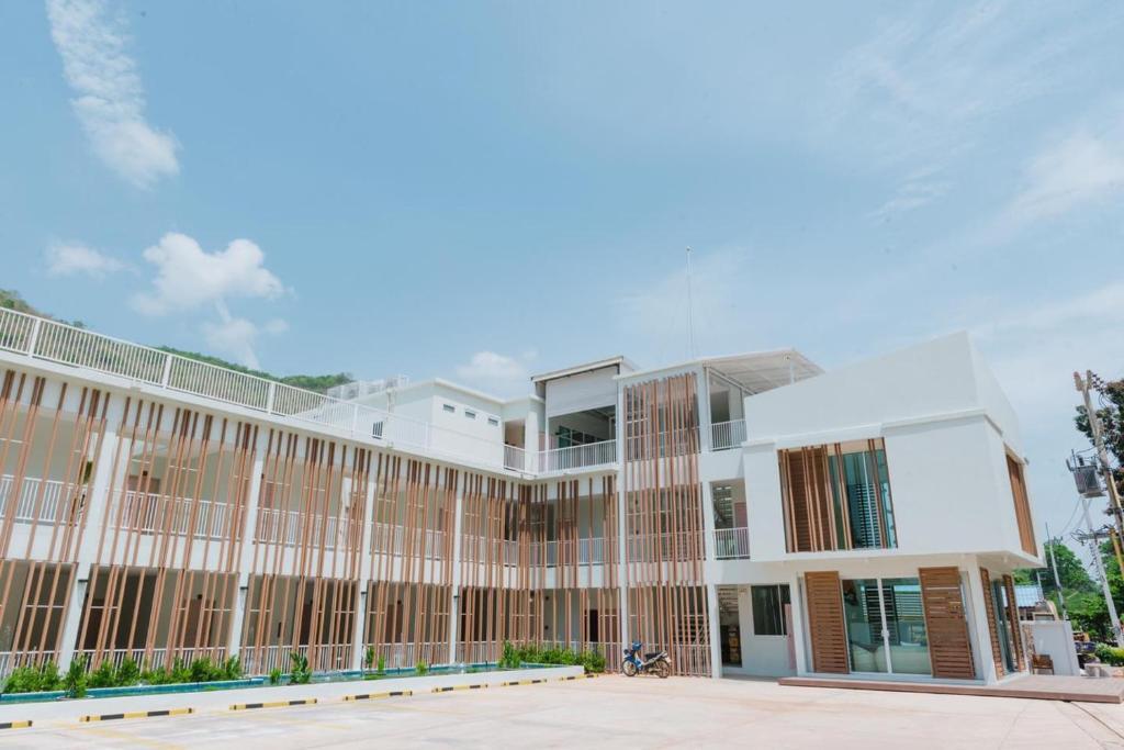 Erachon Raft Resort in Kanchanaburi, Thailand