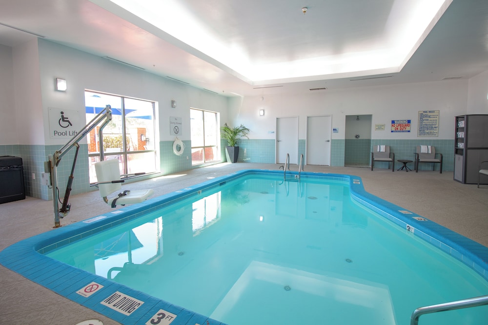 Holiday Inn Express Leland Wilmington Area by IHG - photo 25