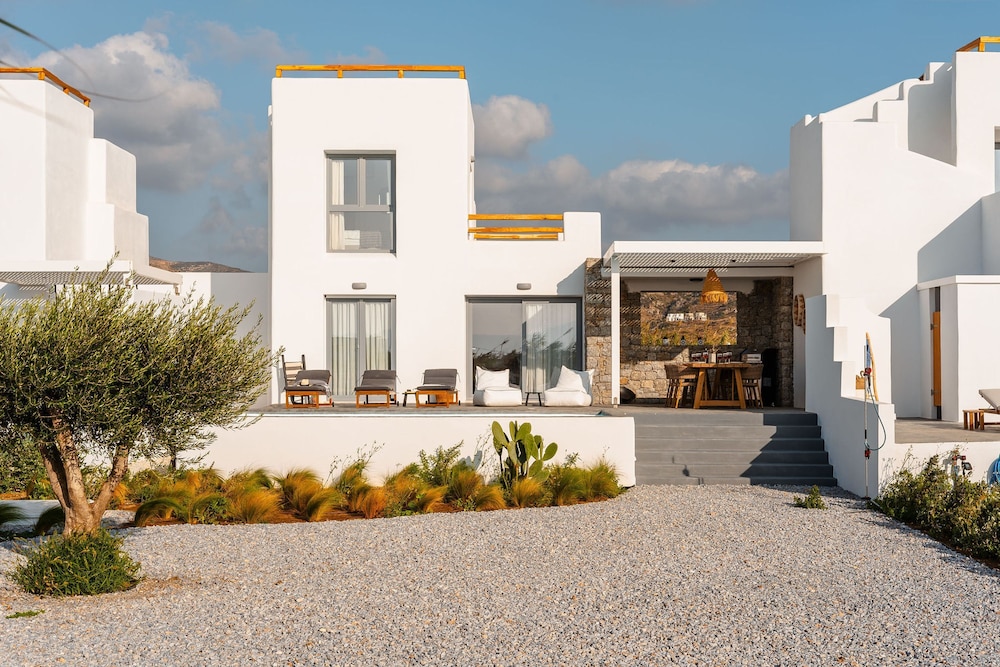 Maison Solea Plaka With 3 Bedrooms and 3 Bathrooms — 4-Star Luxury Hotel in Naxos, Greece