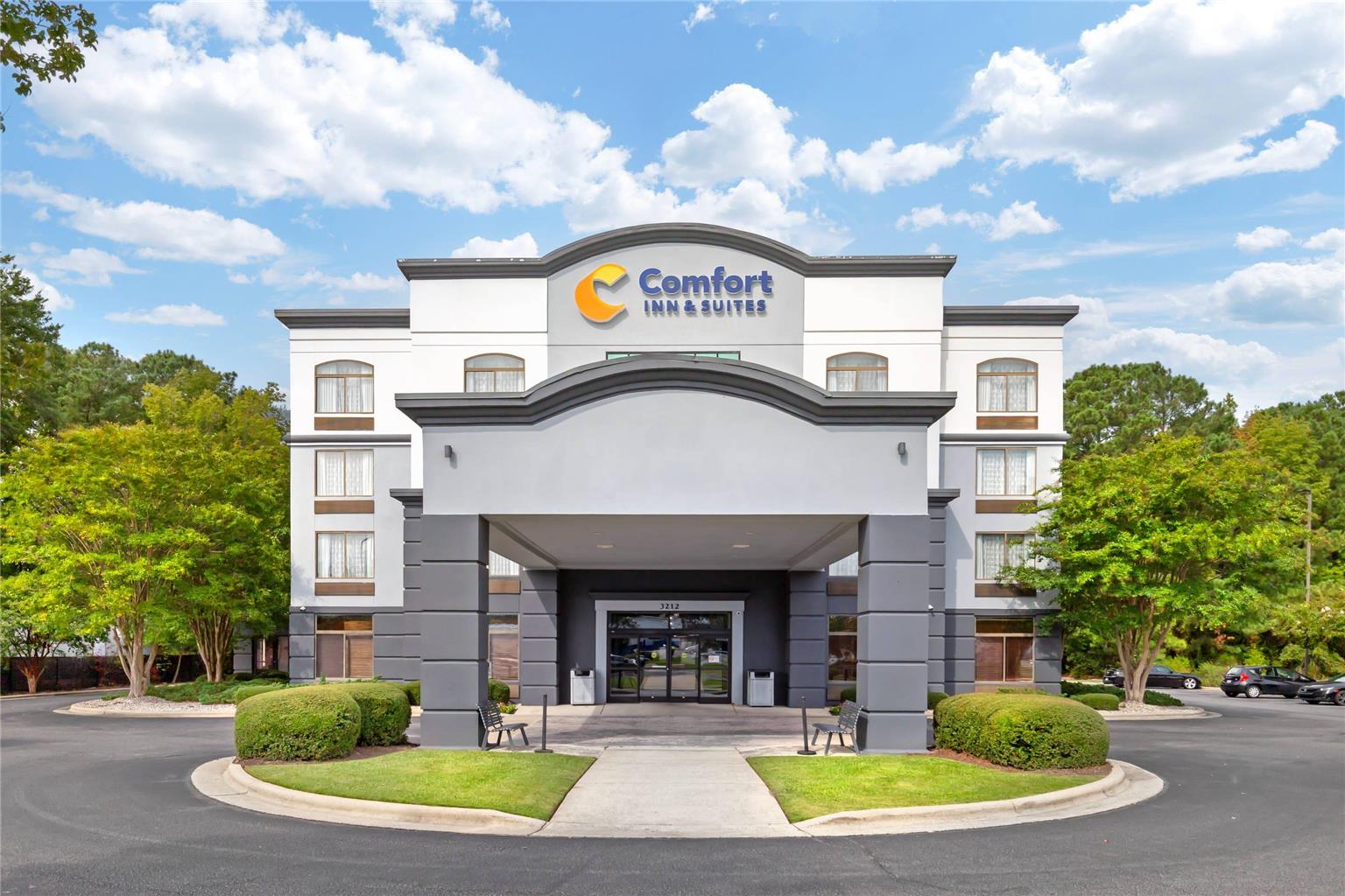 Comfort Inn & Suites Greenville Near East Carolina University - photo 2