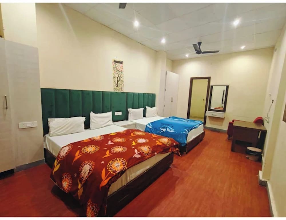 Sukhmanee Home Stay
