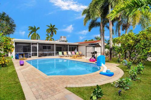 Sensational 5BR Villa Heated Pool near Hard Rock — 4-Star Luxury Hotel in Hollywood, United States