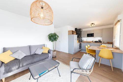 Le Magellan logement neuf parking grand balcon in Dinard, France