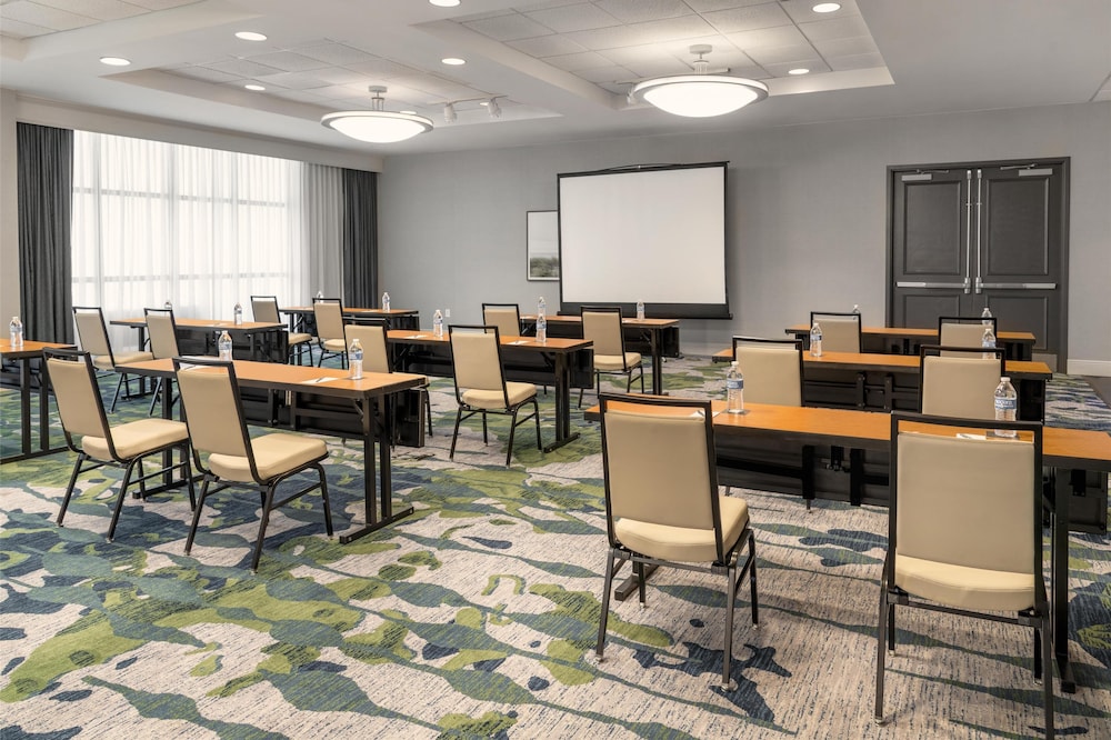 Embassy Suites by Hilton Fort Myers Estero - photo 64