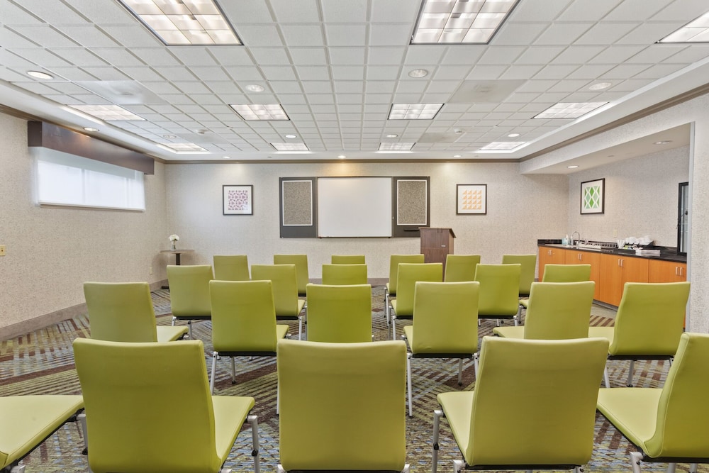Holiday Inn Express Hotel & Suites Bethlehem by IHG - photo 54