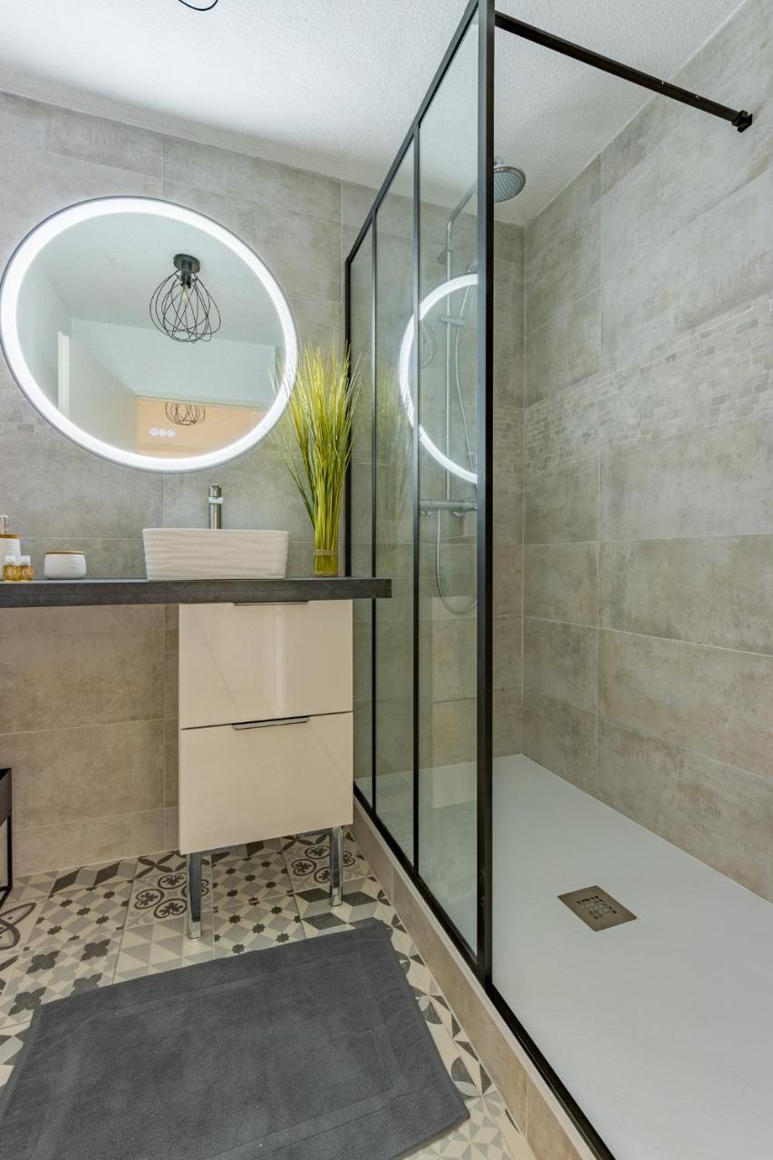 L'instant Pause Detente - carbon neutral hotel in Unknown City