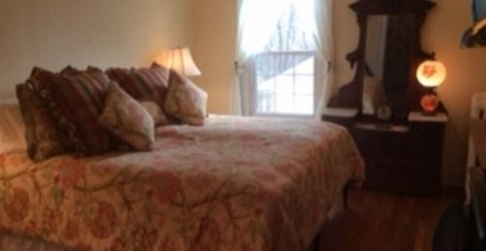 The Red Hook Country Inn - photo 30