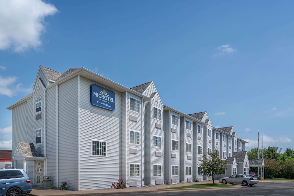 Microtel Inn by Wyndham Onalaska La Crosse - featured photo
