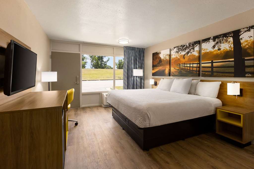 Days Inn by Wyndham McComb MS - photo 21