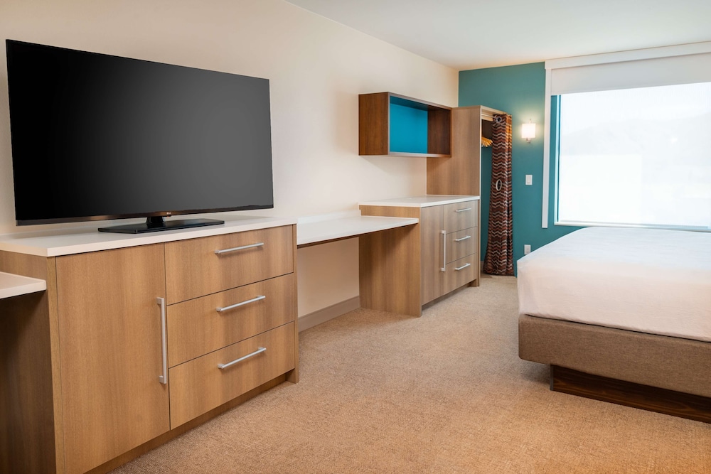 Home2 Suites by Hilton Corona - photo 20