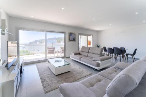 Apartamento T2 Azure Coast — 4-Star Luxury Hotel in Nazare, Portugal