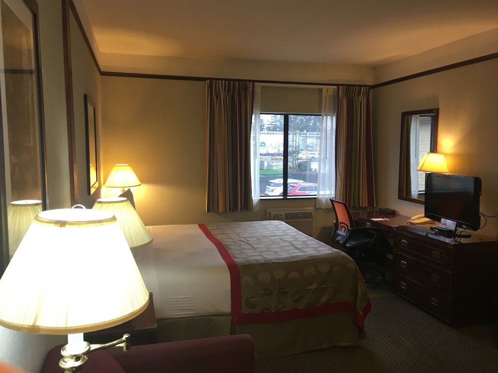 Ramada Portland Airport - photo 31