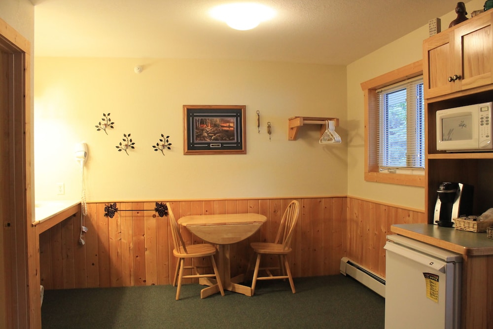 Viking Bay Resort & Lodge - photo 7