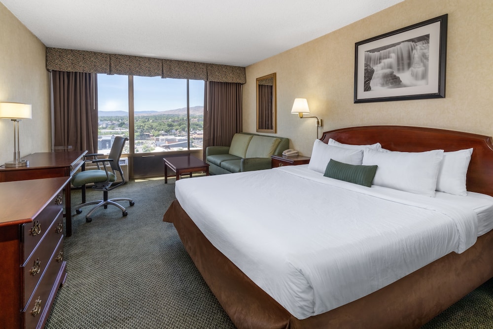 Ramada by Wyndham Reno Hotel and Casino - photo 6