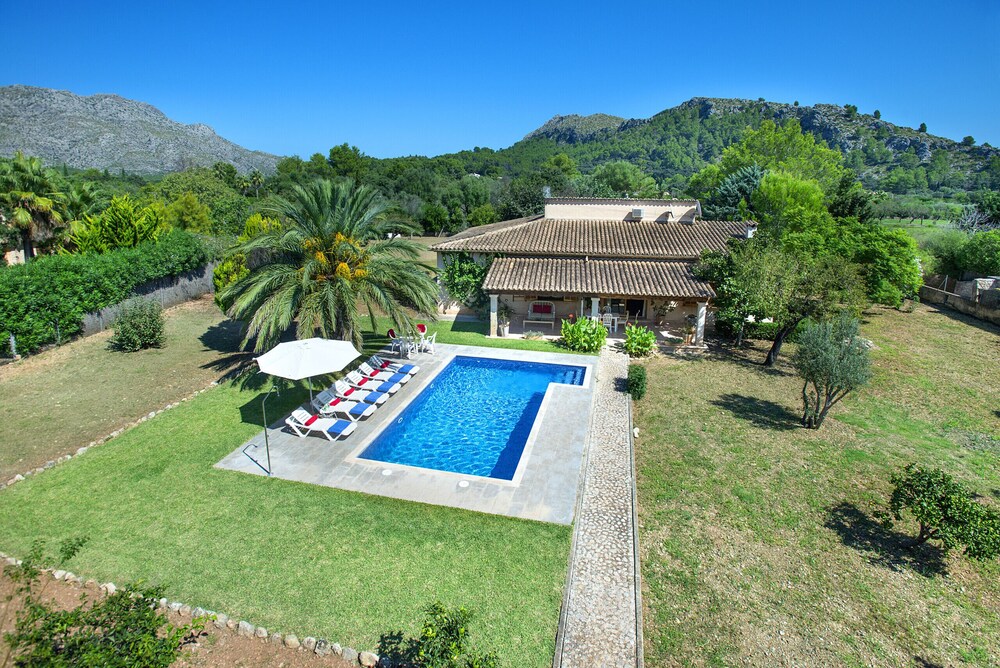Owl Booking Villa Cati Rustic Stay — 4-Star Luxury Hotel in Pollenca, Spain