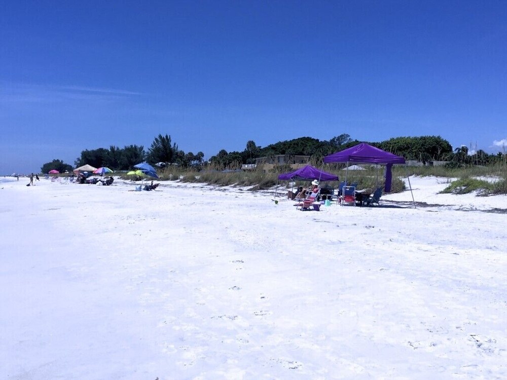 The Anna Maria Island Beach Paradise 5 - photo 20