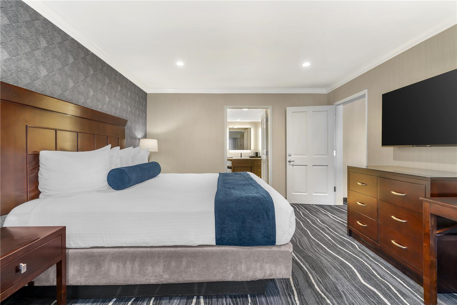Best Western Plus Carriage Inn - photo 18