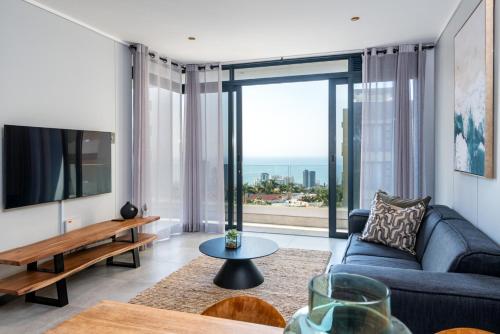 Luxury Bellagio 302 with Sea Views and Inverter — 4-Star Luxury Hotel in Durban, South Africa