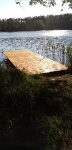 Domek Nad Jeziorem Z Jacuzzi — Suleczyno