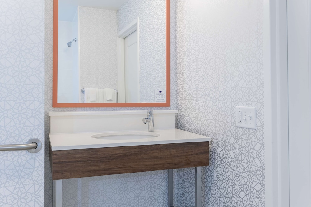 Hampton Inn & Suites St. Louis Chesterfield - photo 40