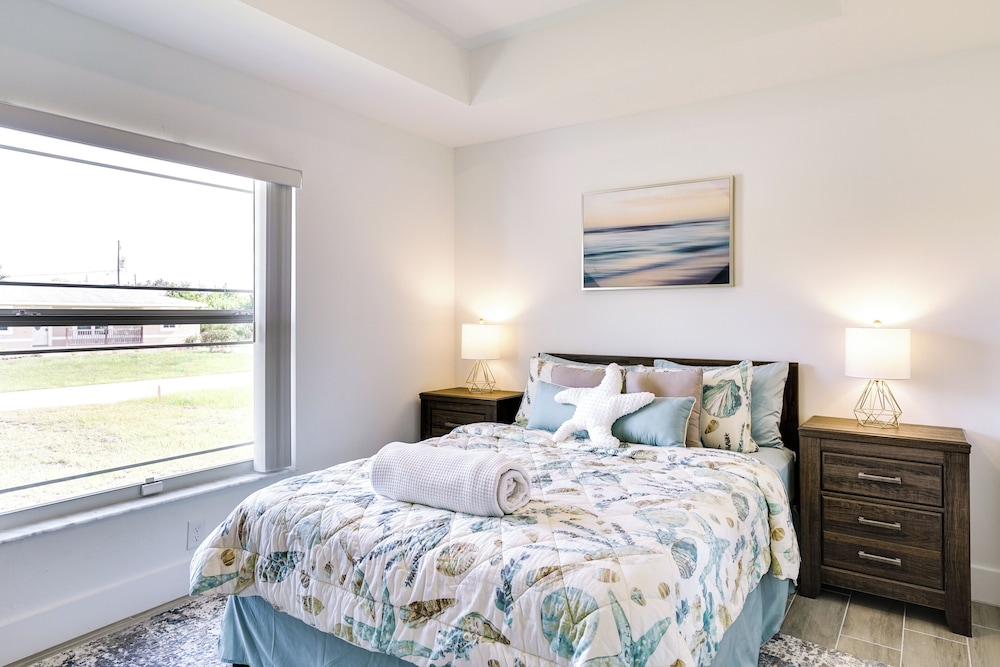 Furnished Lanai and Yard Comfy Lehigh Acres Getaway — Lehigh Acres — photo 5