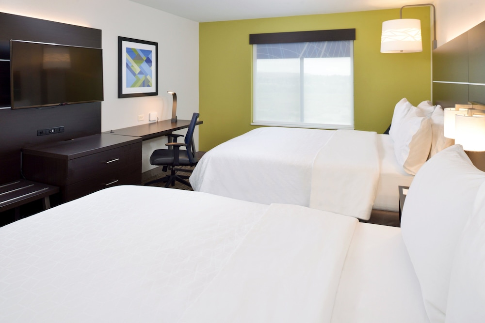 Holiday Inn Express & Suites Pueblo North by IHG - photo 16