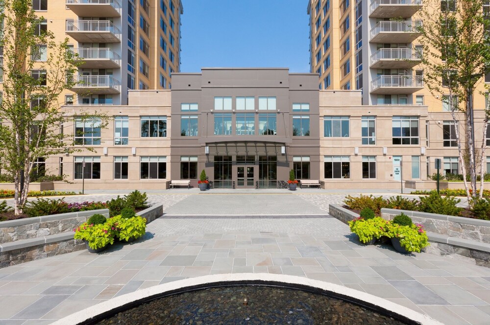 Global Luxury Suites At Hidden Creek - photo 65